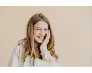 Tini arcápolás – Hogyan kezdj el gondoskodni a bőrödről fiatalon?