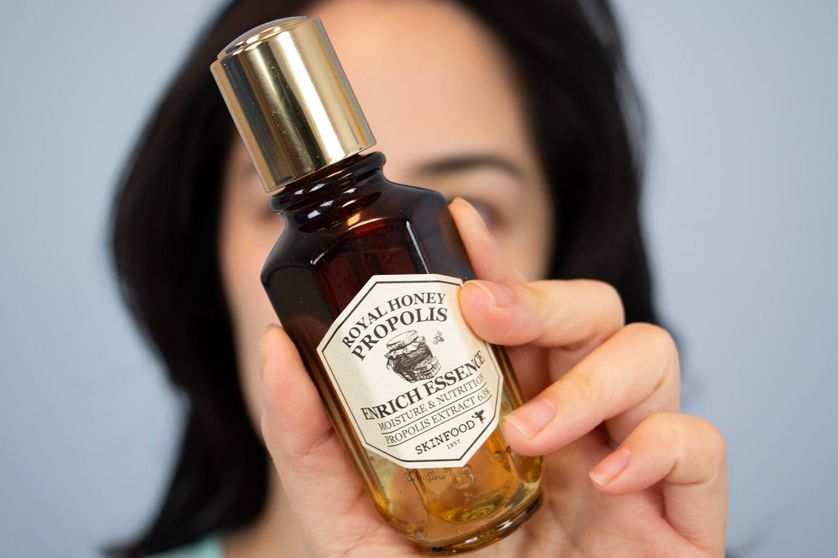 Honey, honey! Az édes arckezelés titka a Skinfood Royal Honey Propolis Enrich eszenciában rejlik